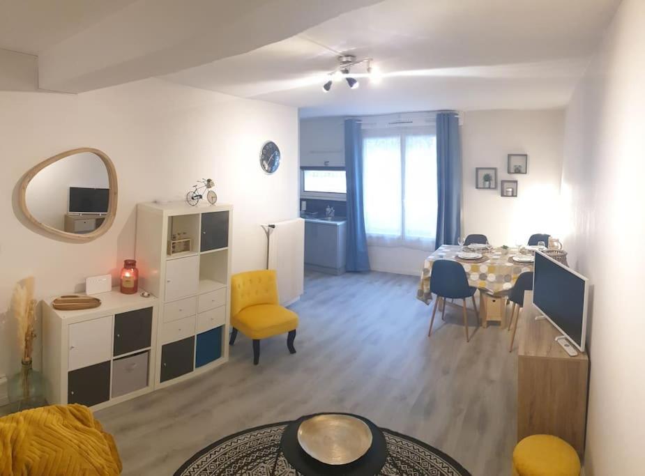 Charmant Studio Avec Place De Parking Nancy Kültér fotó